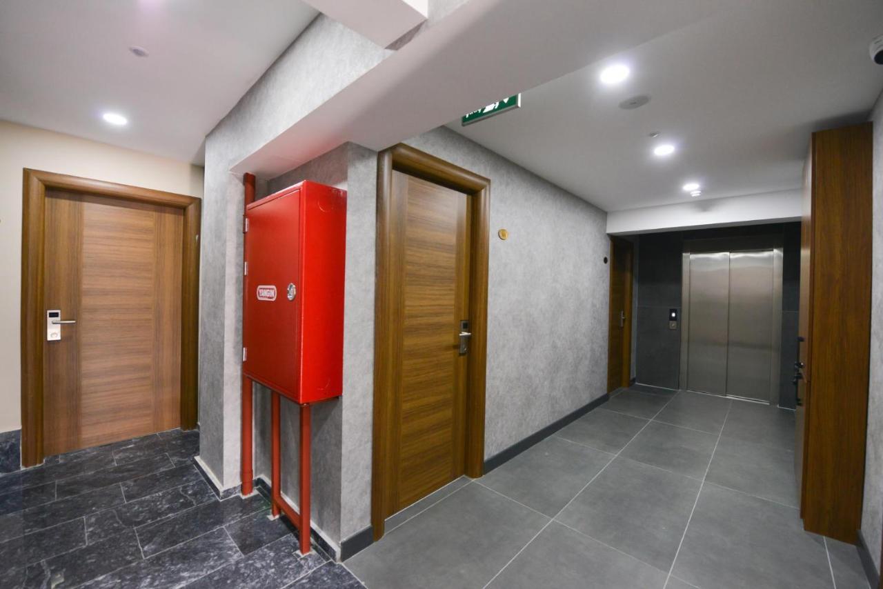 Istport Garden Hotels Arnavutköy エクステリア 写真 A typical corridor